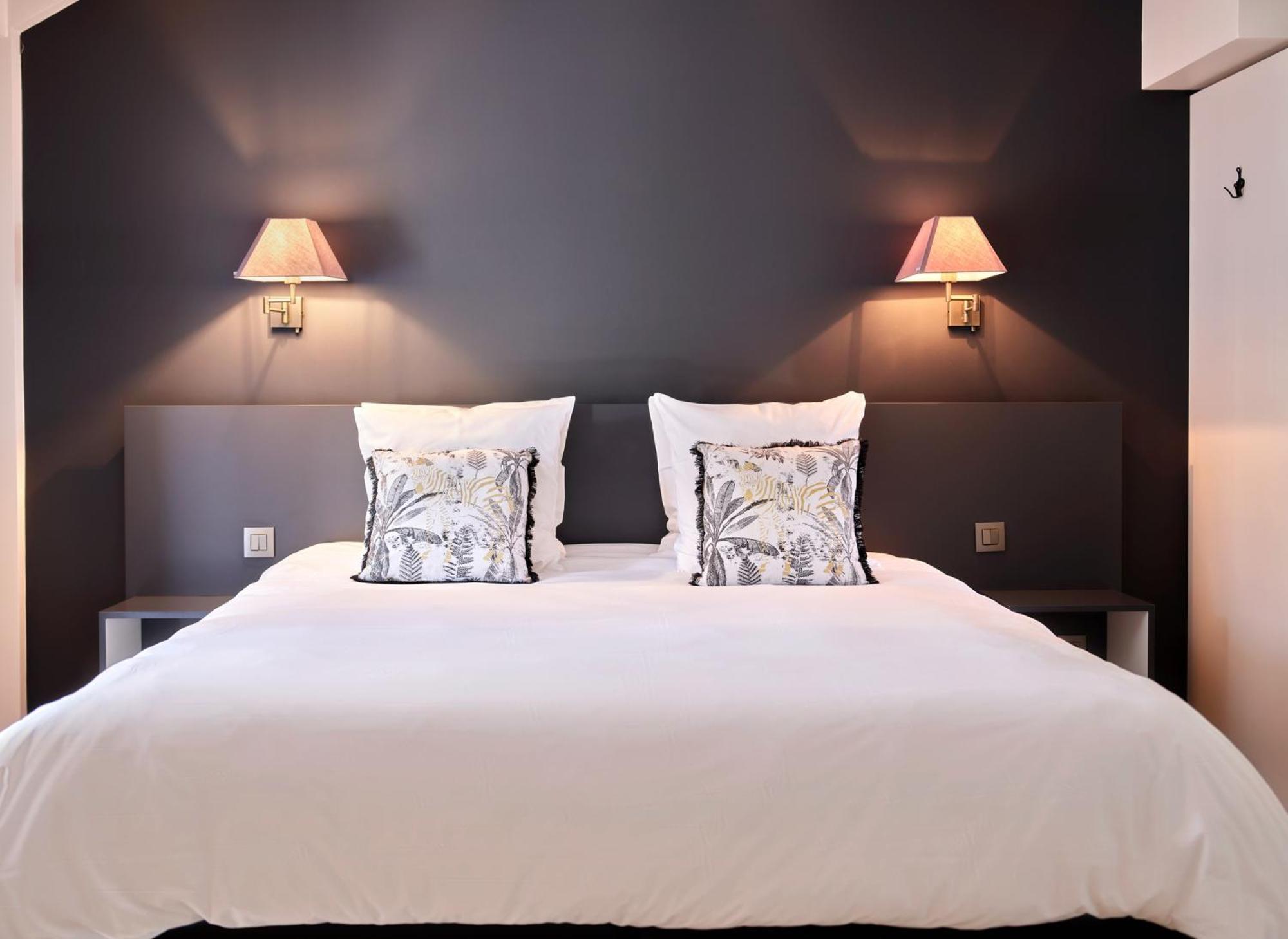 Deluxe Double Room Bath